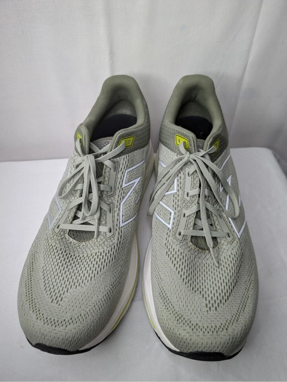 New Balance Fresh Foam 860v14 Running Shoes Size 16 US Men